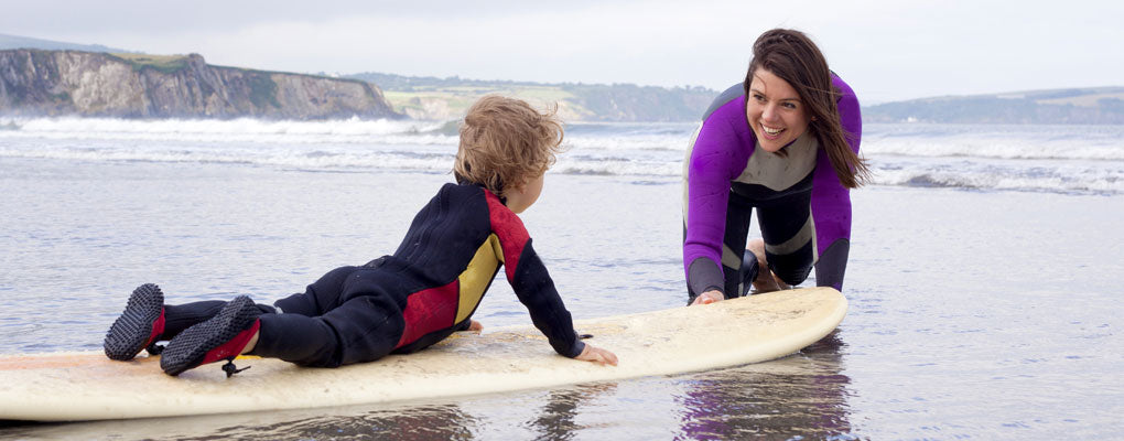 Building Resilience: How Surfing Parents Can Encourage a Growth Mindset in Their Kids